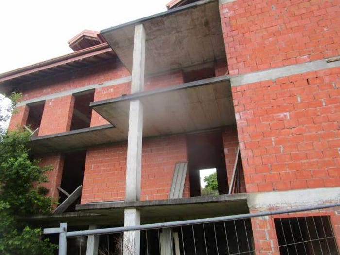 Casa con 6 locali in vendita in Via Raffaello Sanzio, Arsago Seprio