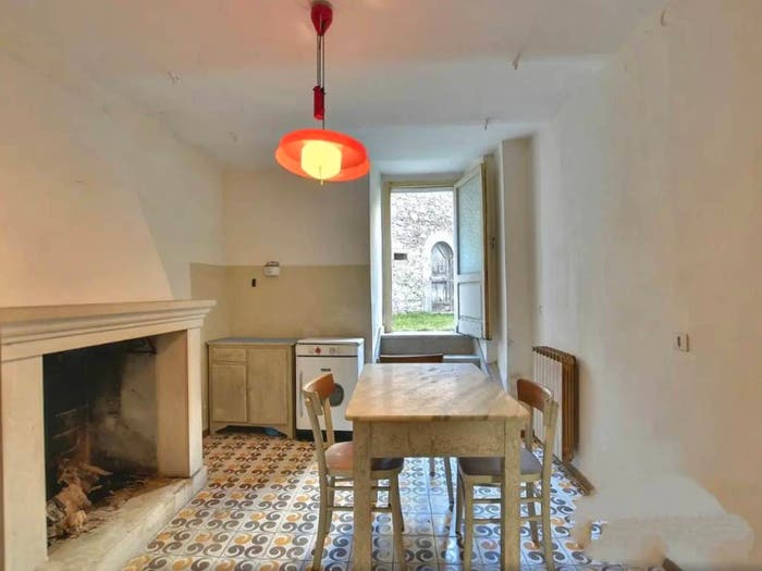 Casa con 6 locali in vendita in Via Giuseppe de Tommasis, Ateleta