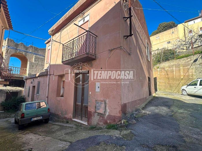 Casa quadrilocale in vendita in Via San Giovanni Battista, Castanea Salice, Messina