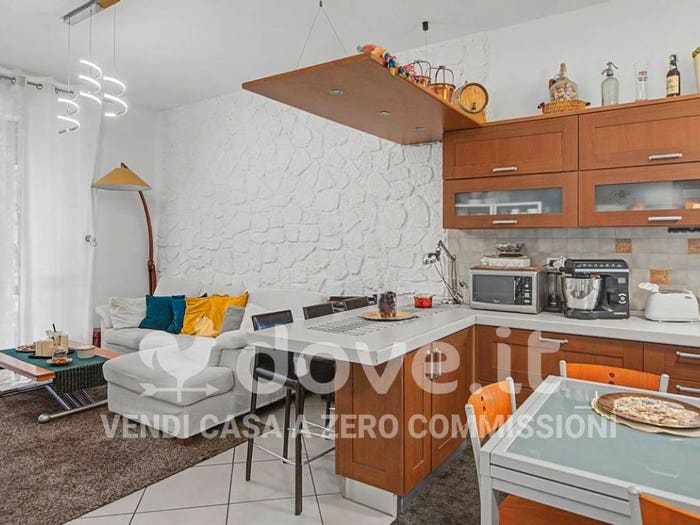 Appartamento trilocale in vendita in Via Raffaello Sanzio, Centro, Pioltello