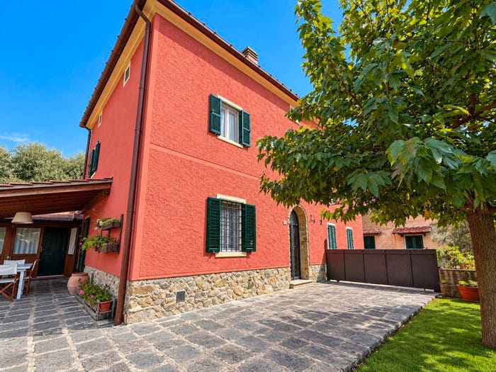 Casa con 6 locali in vendita in Via Sarripoli e Brocchi di Paolone, San Felice, Pistoia