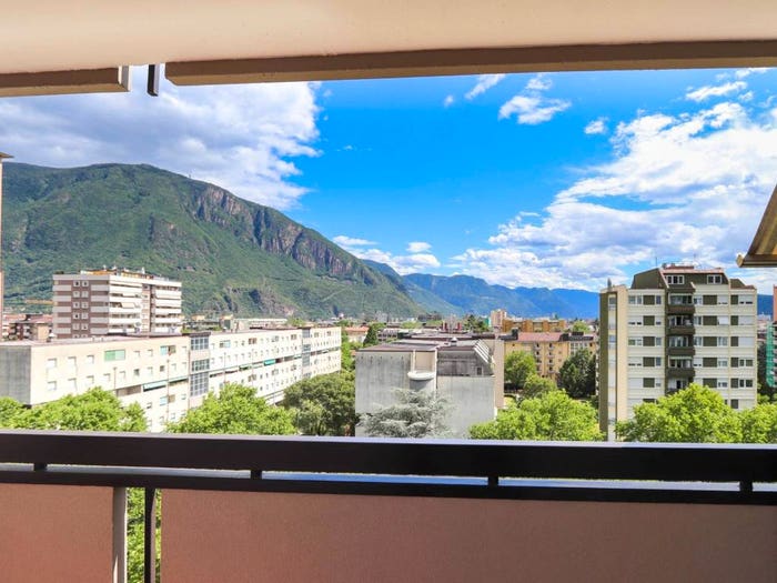 Appartamento trilocale in vendita in Viale Europa, Europa Novacella, Bolzano