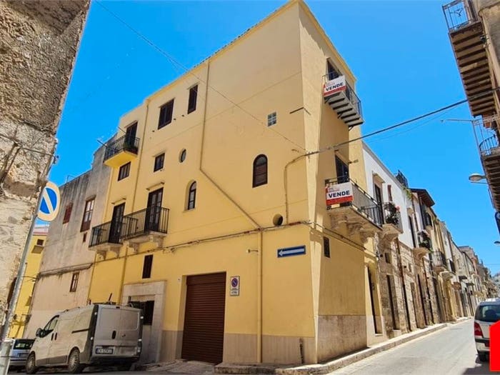 Casa con 6 locali in vendita in Centro, Alcamo