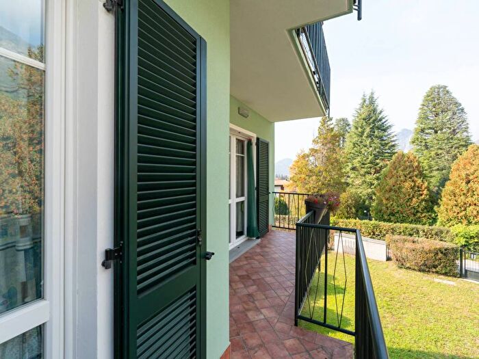 Appartamento trilocale in vendita in Via Privata F Plati, Centro, Barzio