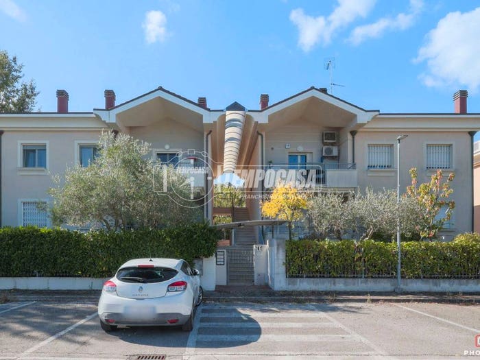 Appartamento quadrilocale in vendita in Viale Castellaneta, Fontanelle, Riccione