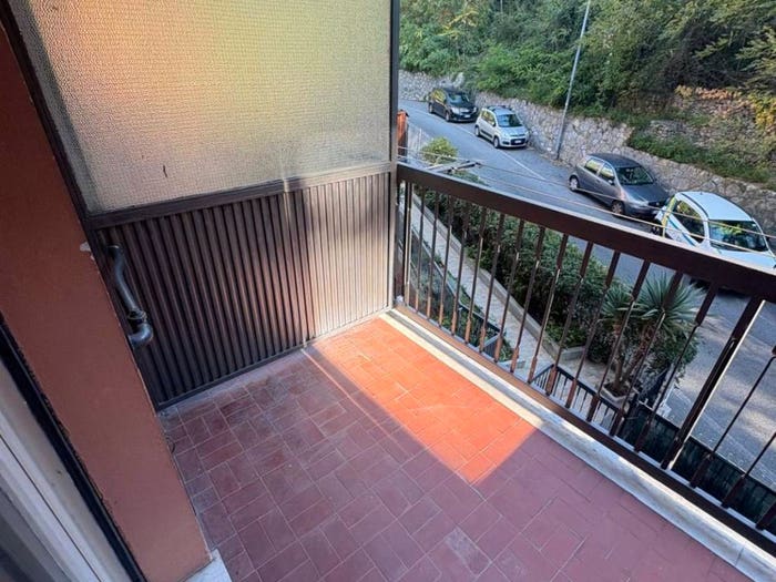 Appartamento con 5 locali in vendita in Via Aurelio Robino, Marassi, Genova
