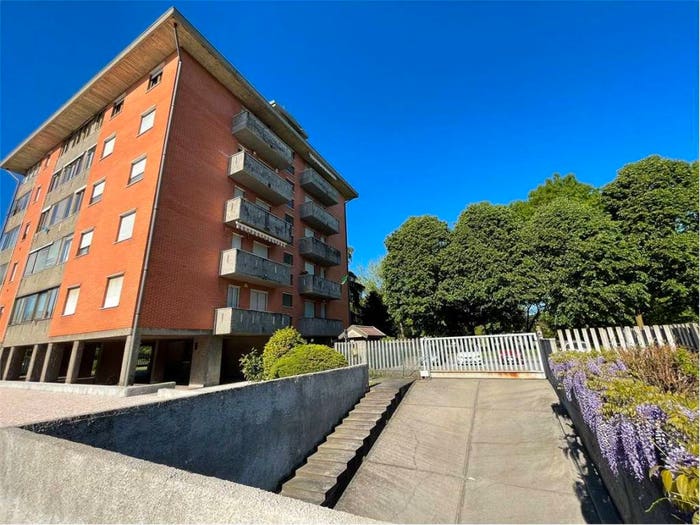 Appartamento quadrilocale in vendita in VIA DEL LAVORO, Centro, Limbiate