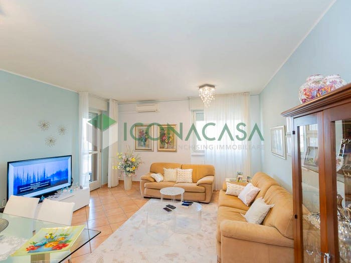 Appartamento quadrilocale in vendita in Via Pietro Nenni, Ombriano Sabbioni San Carlo, Crema