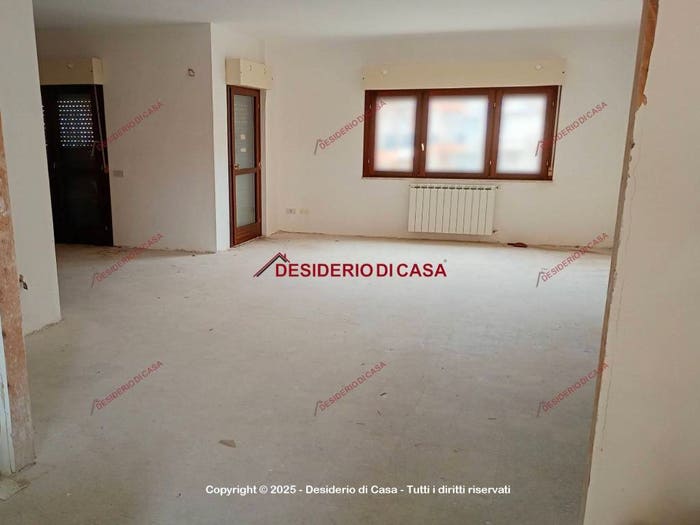 Appartamento con 6 locali in vendita in Piazza Francesco Pizzo, Centro Urbano, Marsala