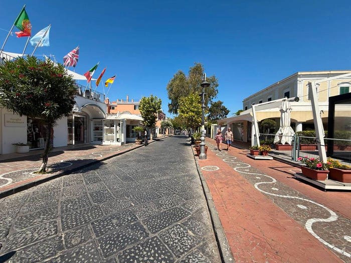 Appartamento trilocale in vendita in Corso Vittoria Colonna, Centro, Ischia