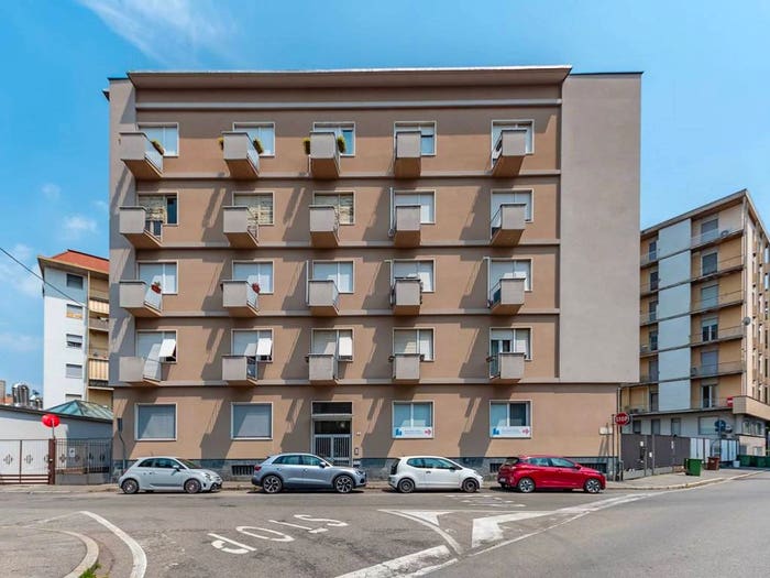 Appartamento quadrilocale in vendita in Via Ivrea, Semicentro Ospedale, Gallarate