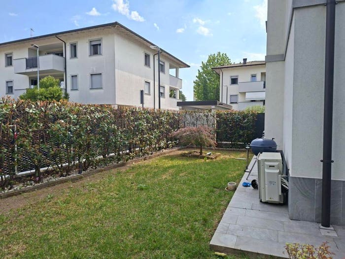 Casa trilocale in vendita in Piazza Caduti Per La Patria, Passirana Biringhello, Rho