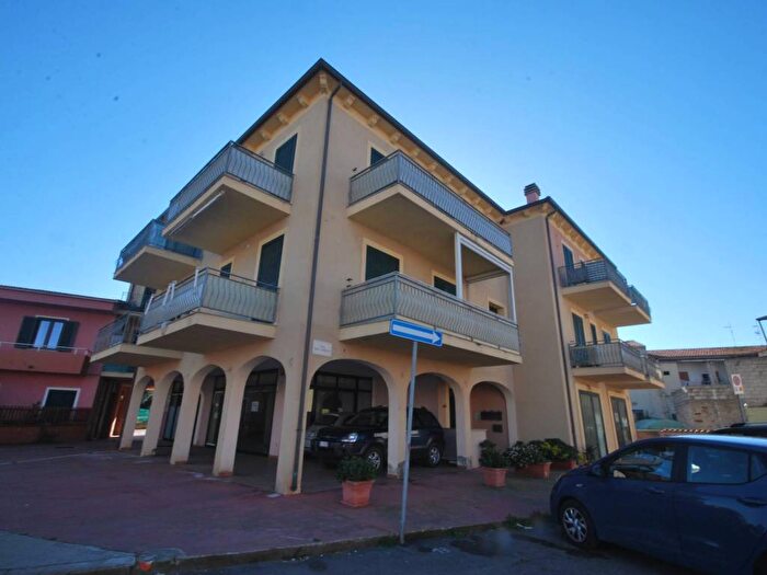 Appartamento trilocale in vendita in Via Alcide De Gasperi, Codaruina, Valledoria