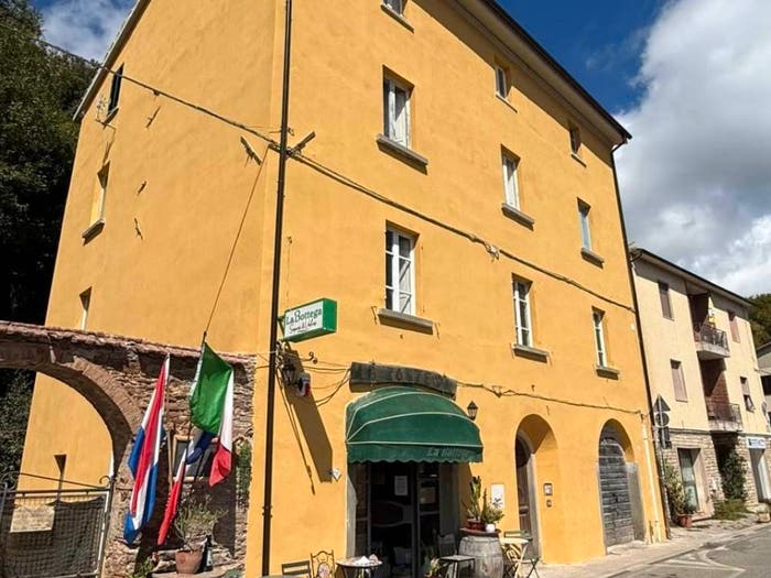 Appartamento trilocale in vendita in Sassetta