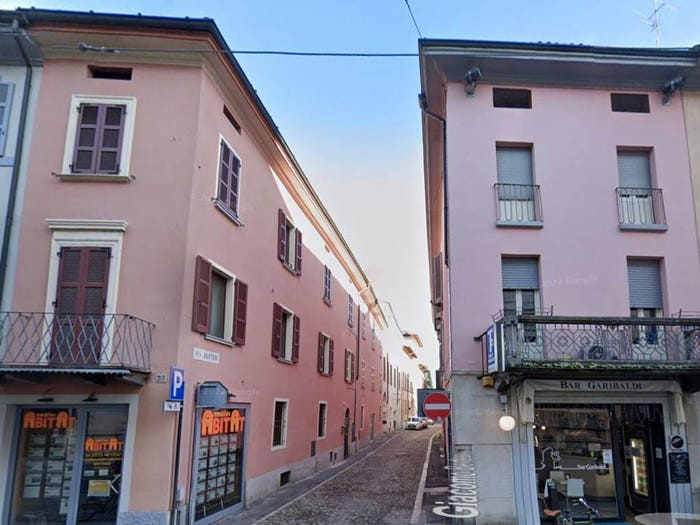 Appartamento con 6 locali in vendita in Via Giacomo Bertesi, Centro, Cremona