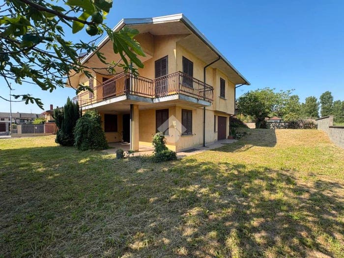 Casa con 6 locali in vendita in Vicolo Andrea Ferraris, Gravellona, Gravellona Lomellina