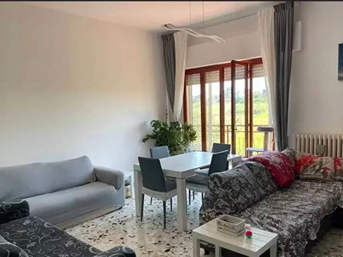 Appartamento con 6 locali in vendita in Contrada Santa Petronilla, Centro, Fermo
