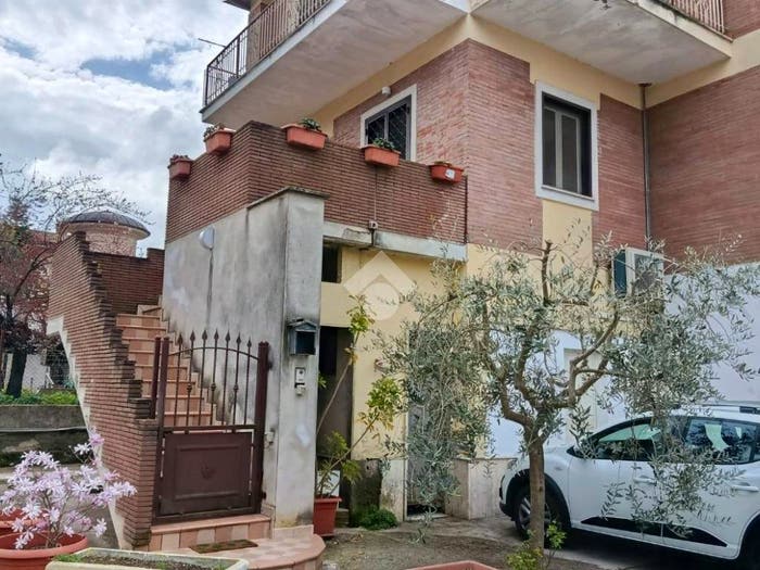 Appartamento quadrilocale in vendita in Via basciano, Basciano, Alatri