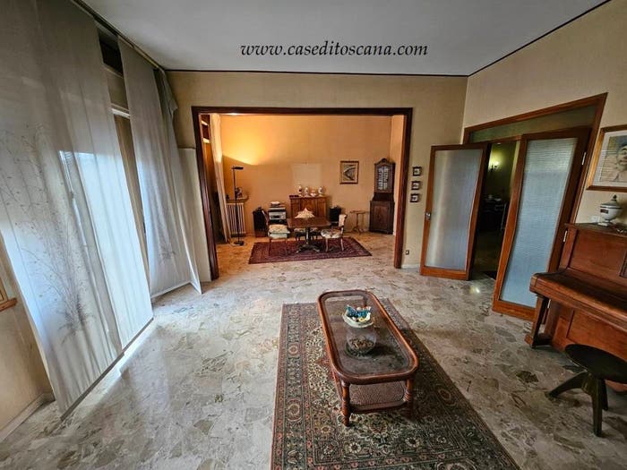 Appartamento con 6 locali in vendita in Via Francesco Petrarca, Incisa In Val D'Arno, Figline e Incisa Valdarno
