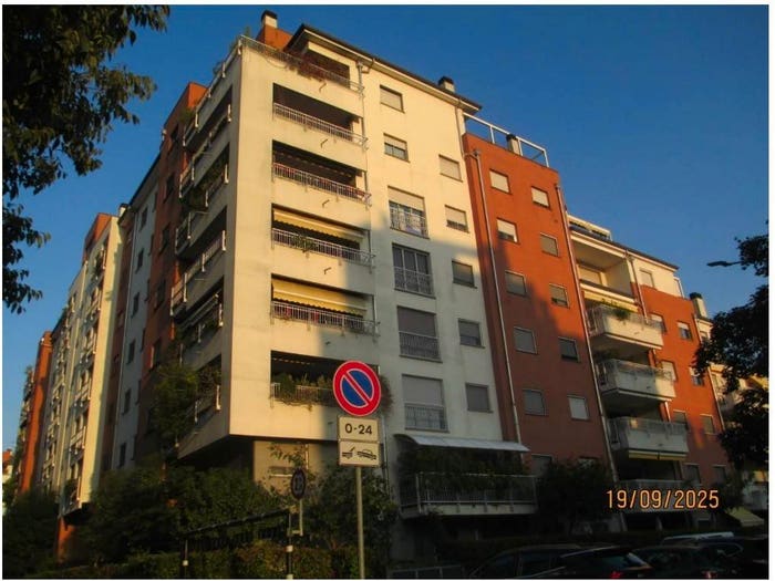 Appartamento quadrilocale in vendita in Via Carlo Perini, Quarto Oggiaro, Milano
