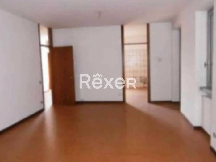 Appartamento con 6 locali in vendita in Via Cesare Battisti, Centro, Gandino