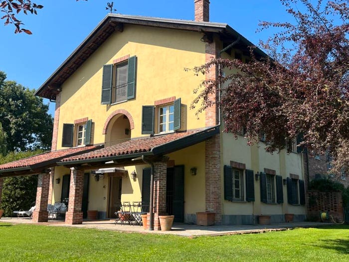 Casa con 6 locali in vendita in cascina Camilla golf Margara, Felizzano