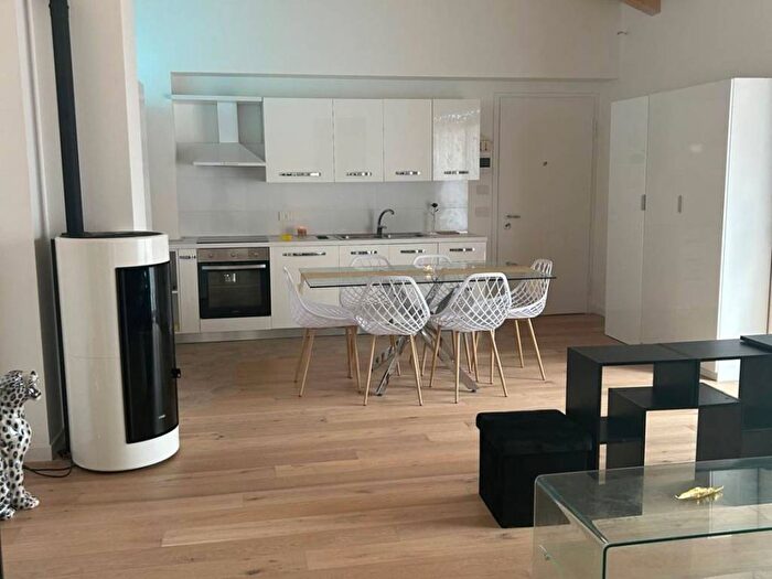 Appartamento trilocale in vendita in Via Loredan, Centro, Palmanova