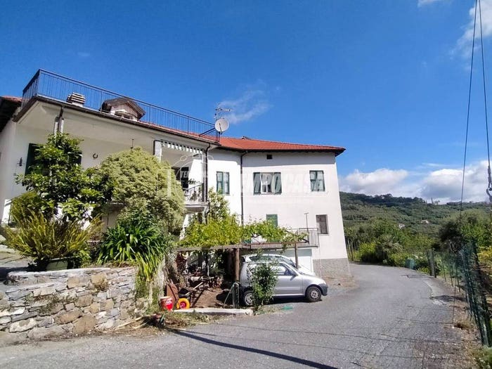 Casa con 6 locali in vendita in Borgata Costa, Stellanello