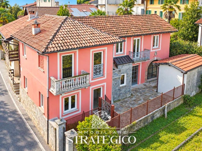 Casa con 6 locali in vendita in Via Italia, BrovelloCarpugnino