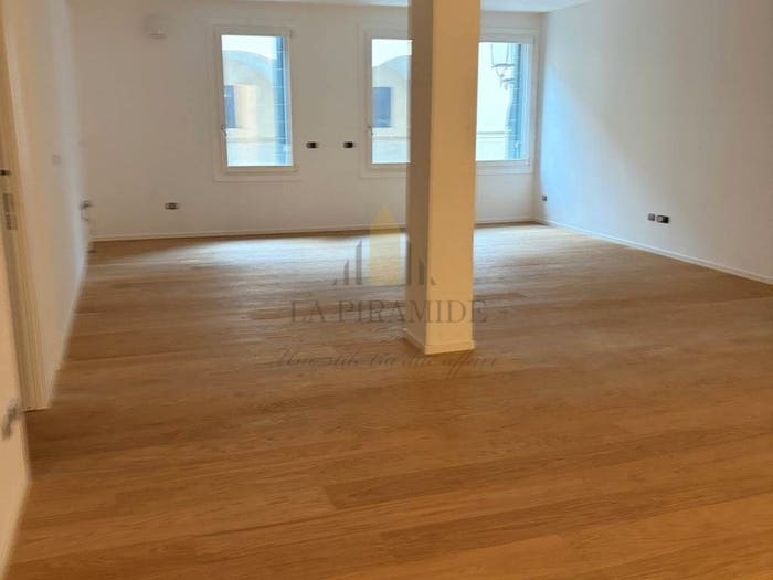 Appartamento trilocale in vendita in ZONA SAVONAROLA PADOVA CENTRO APPARTAMENTO RIF, Savonarola Ponte Molino, Padova