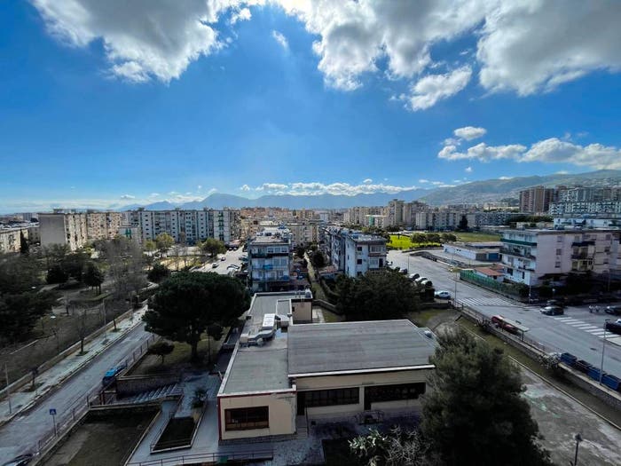 Appartamento con 5 locali in vendita in Piazza Benvenuto Cellini, CEP Michelangelo Alta, Palermo