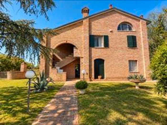 Casa con 6 locali in vendita in Via Madonna della Neve, San Biagio, Ferrara