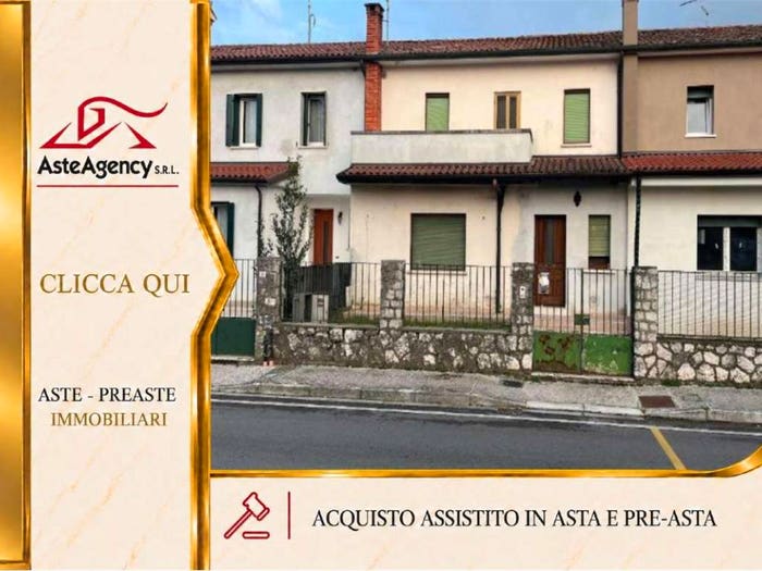 Appartamento quadrilocale in vendita in Piazza Cecchini, Centro, Cordovado