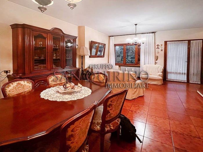Casa quadrilocale in vendita in Via Claudia, Centro, Maranello
