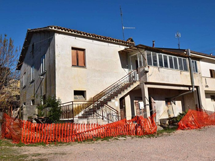 Casa trilocale in vendita in Via Valle Oscura, Porto San Giorgio