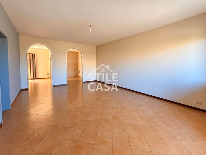 Appartamento con 6 locali in vendita in Via Carlo IV, Centro, Montecarlo