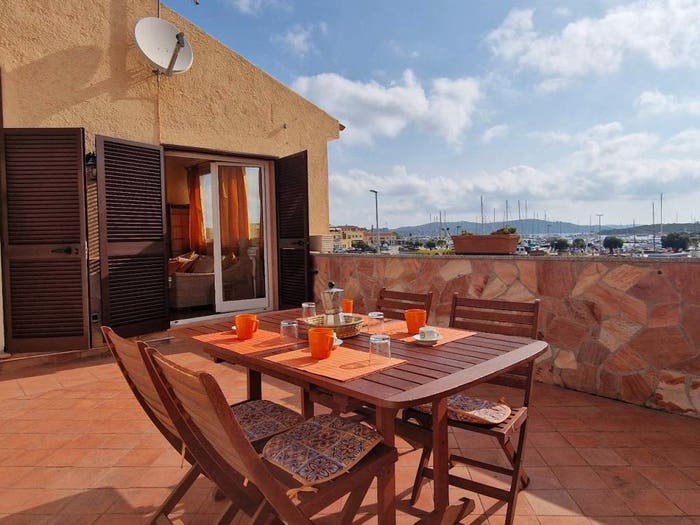 Appartamento trilocale in vendita in Via Fonte Vecchia, Centro, Palau