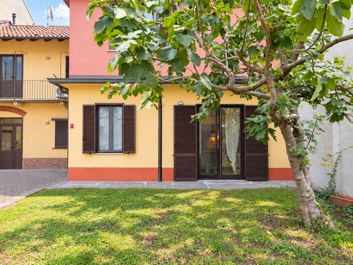 Casa quadrilocale in vendita in Via Costantino Perazzi, San Martino, Novara