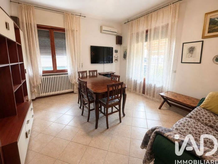 Appartamento trilocale in vendita in Località Agazzi, Agazzi, Arezzo
