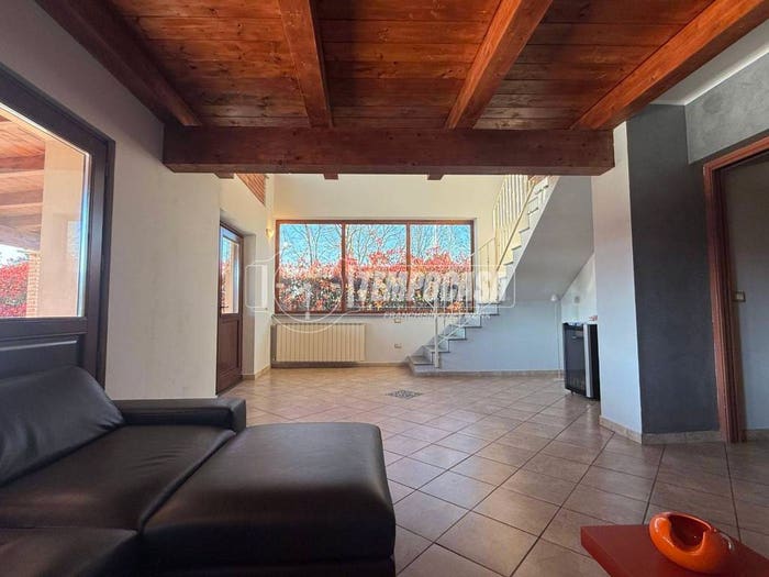 Casa con 5 locali in vendita in Quarto Valenzani, Asti