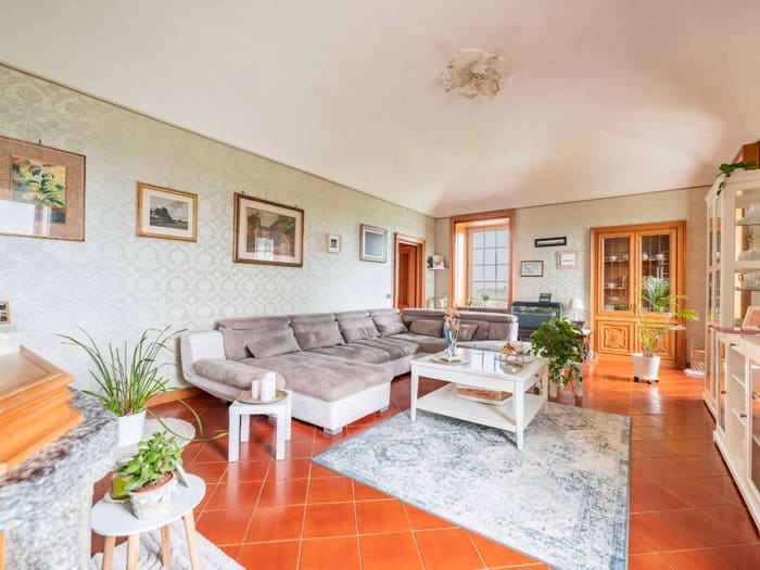 Appartamento con 6 locali in vendita in via Valentino, Riva di Pinerolo, Pinerolo