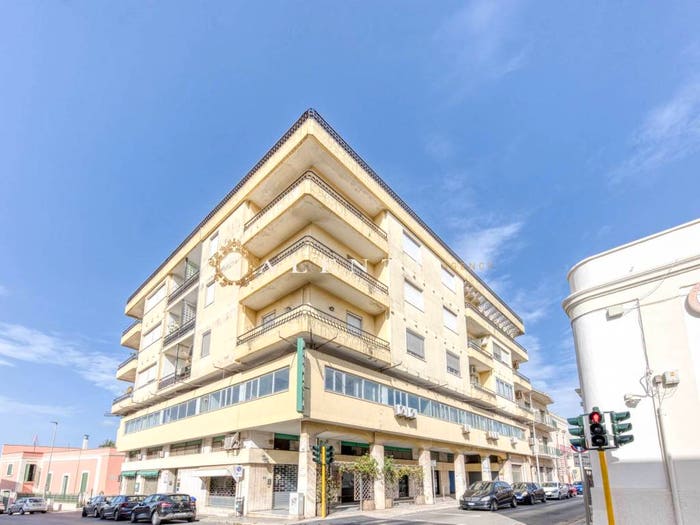 Appartamento quadrilocale in vendita in Corso Settembre, Casarano