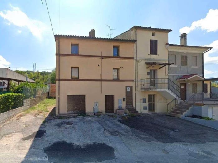 Appartamento quadrilocale in vendita in LOCALITA' SANT'ELENA, Serra San Quirico