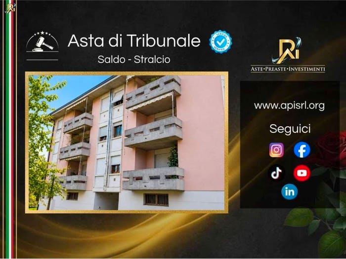 Appartamento quadrilocale in vendita in Via Manara, Centro, Borgo Val di Taro