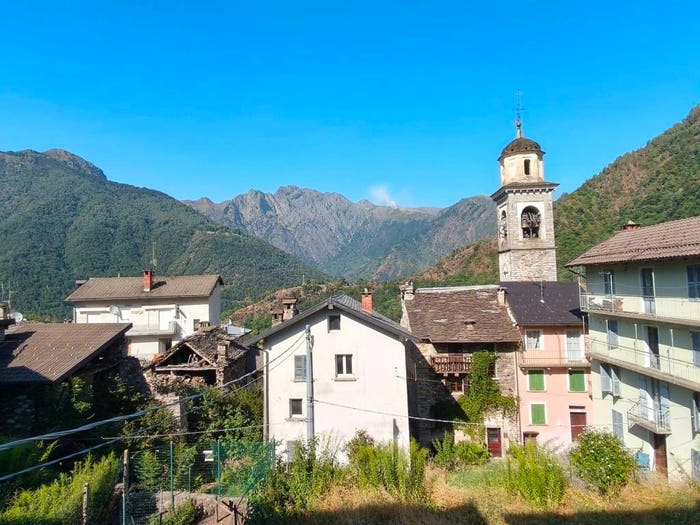 Appartamento con 6 locali in vendita in Via Settembre, Gurro
