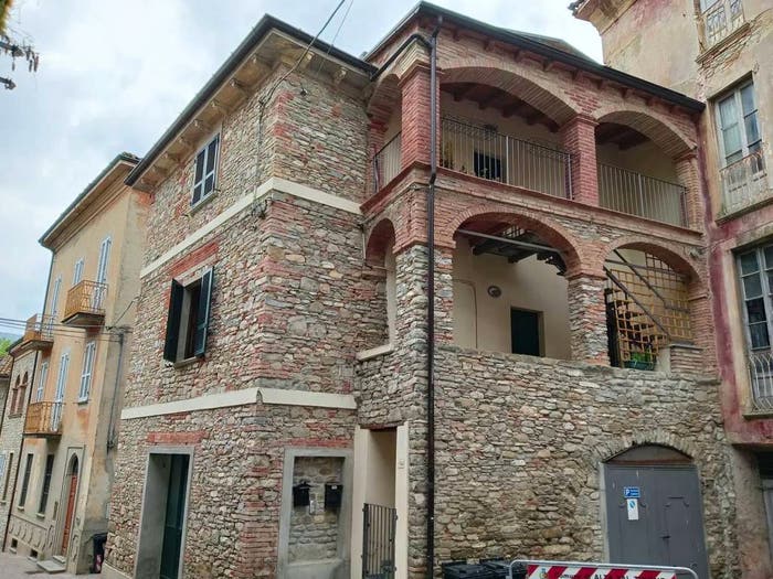Appartamento trilocale in vendita in Via Cavour, Nibbiano, Alta Val Tidone