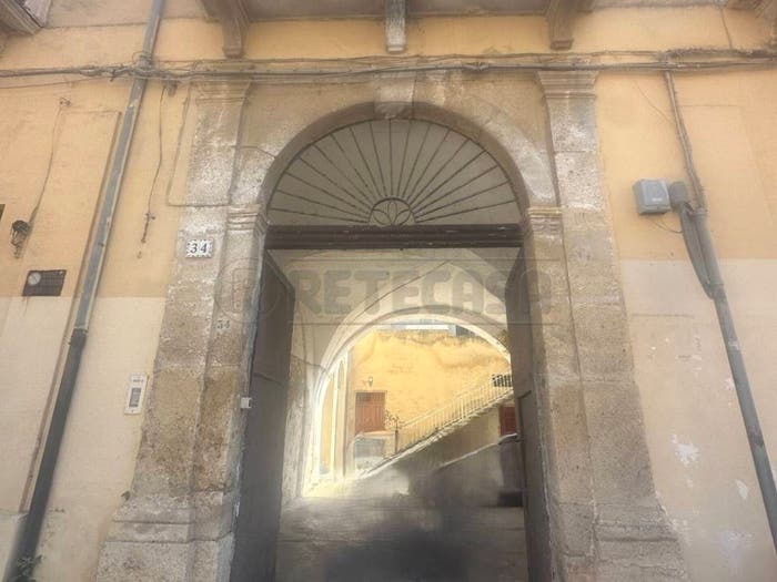 Casa con 6 locali in vendita in Centro, Campobello di Mazara