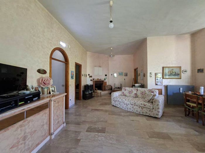 Casa con 6 locali in vendita in Via Ettore Gargano, Agropoli