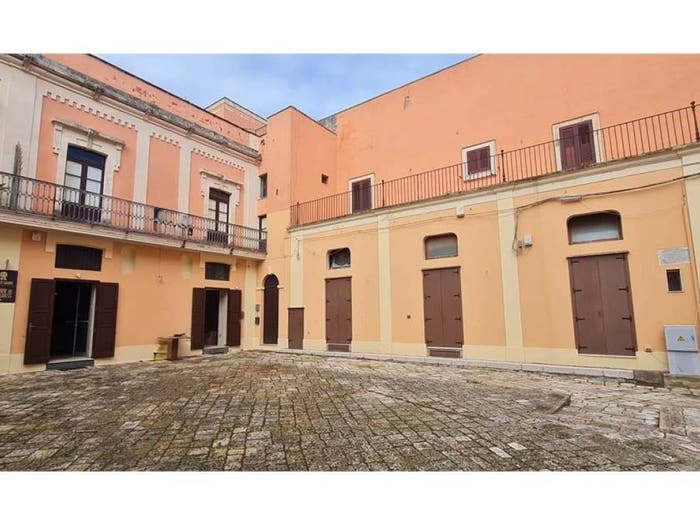 Appartamento quadrilocale in vendita in Piazza Nazario Sauro, Casarano