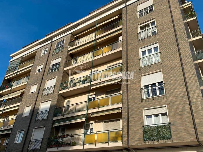 Appartamento quadrilocale in vendita in Via Luigi Mercantini, Centro, Bra